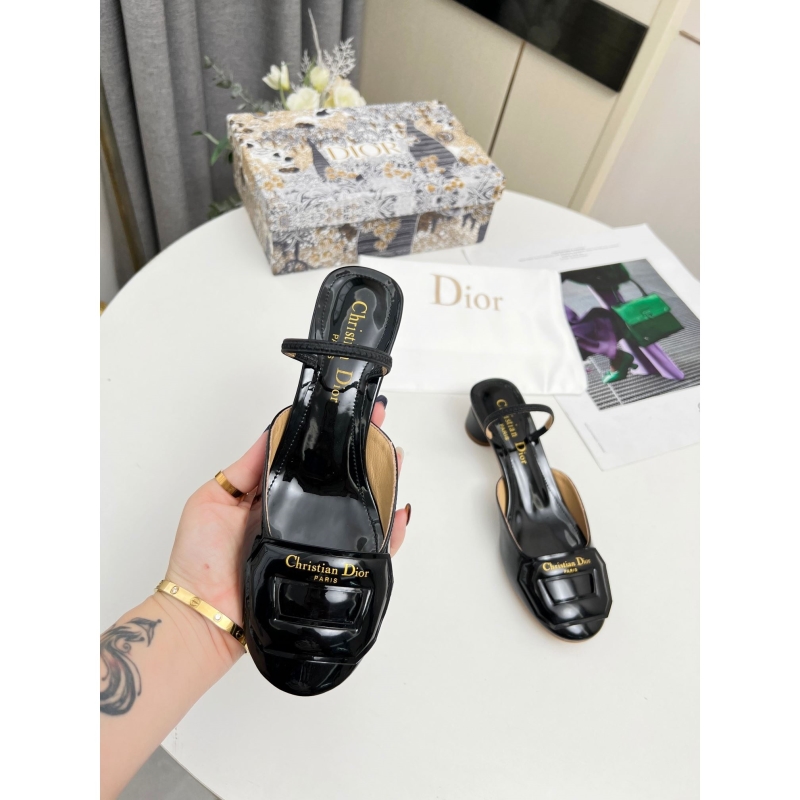 ch**an D*or sandals